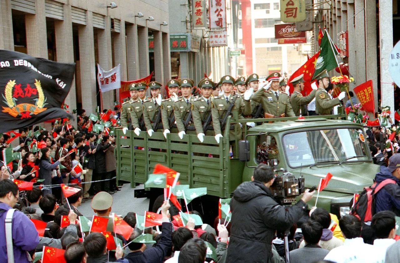 澳門今晚一肖一嗎八百圖庫,解放軍和武警部隊做好節(jié)日戰(zhàn)備工作數據驅動策略設計_搢版93.98.45